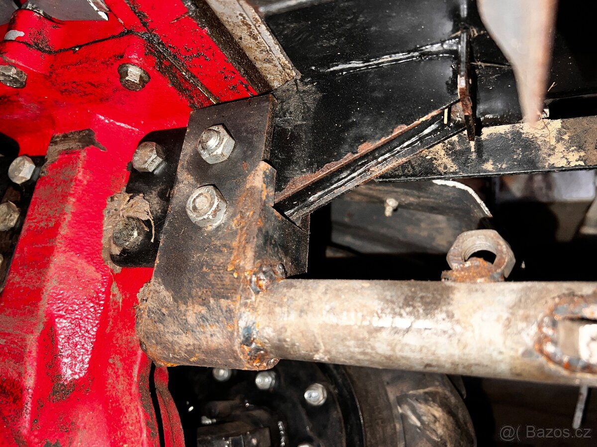 Vozík tlačeny traktůrkem hecht7970 - 4