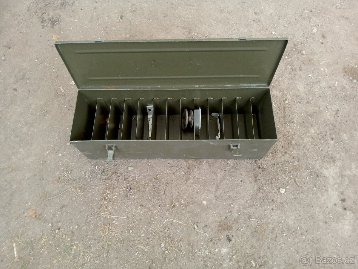 Nalezené vojenské věci. - 4