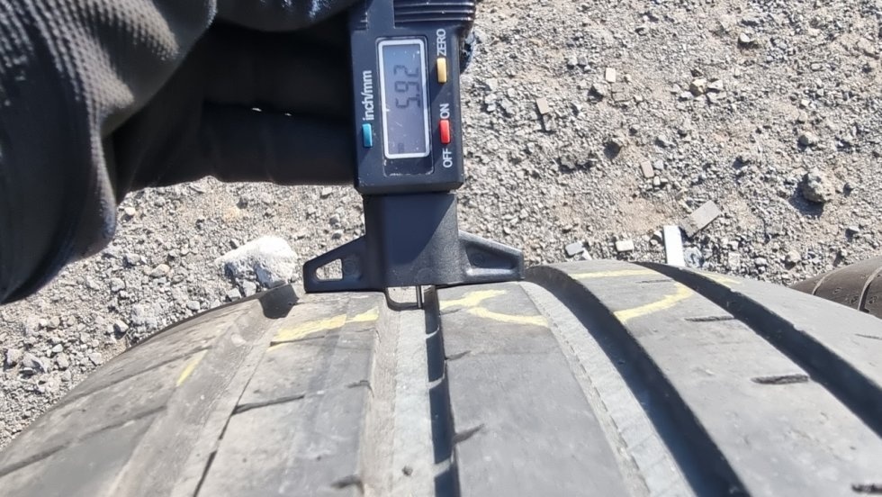 Letní pneu 225/55/17 Good Year - 4