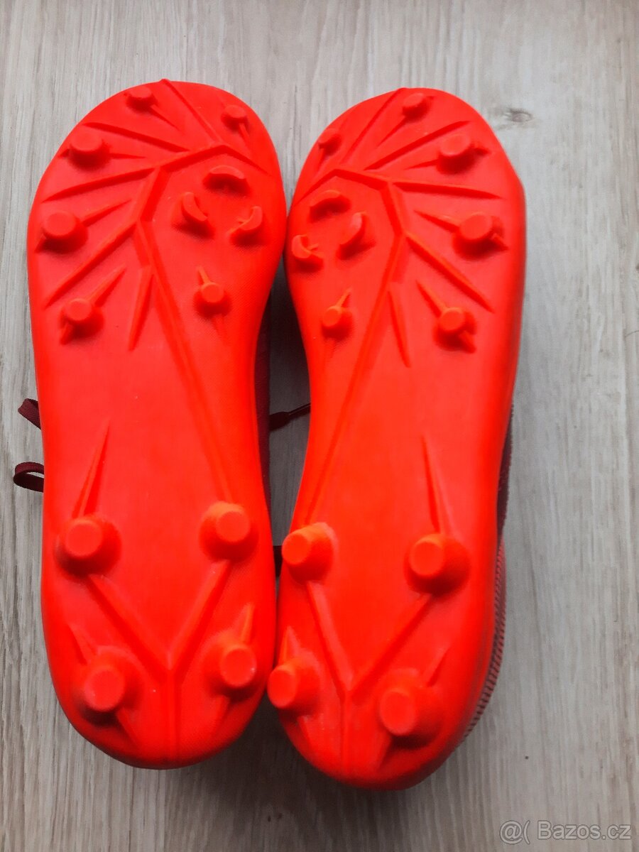 DĚTSKÉ KOPAČKY JAKO NOVÉ. POUŽITÉ 2X - 4