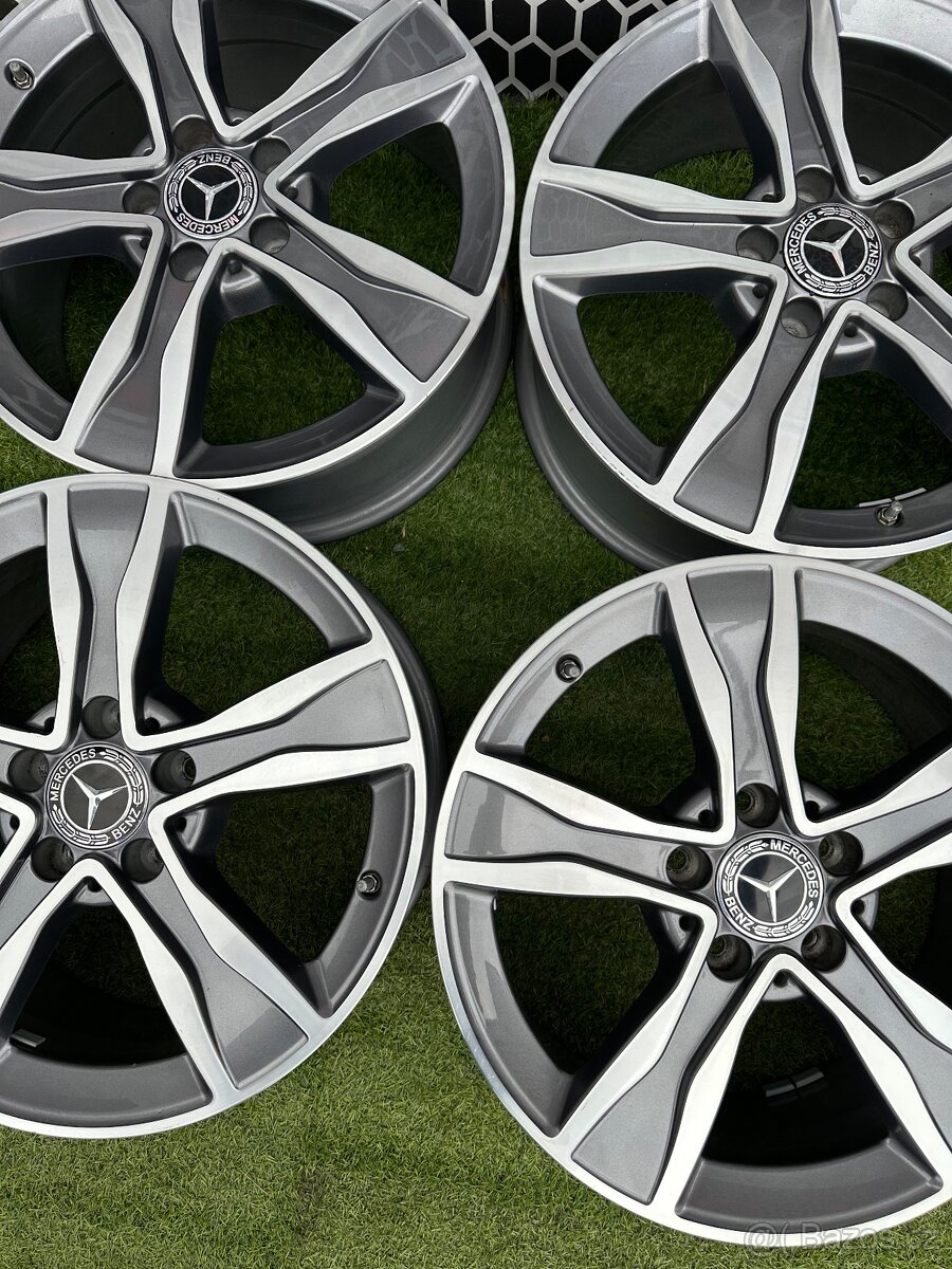 Mercedes C-Class W205 - ORIGINÁLNÍ SADA DISKŮ - 4