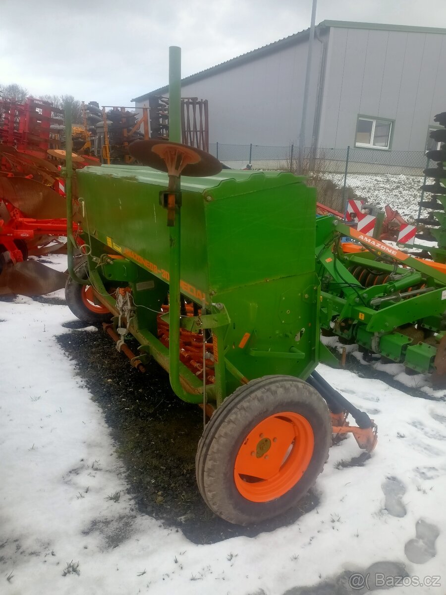 Secí stroj Amazone D 8 - 4