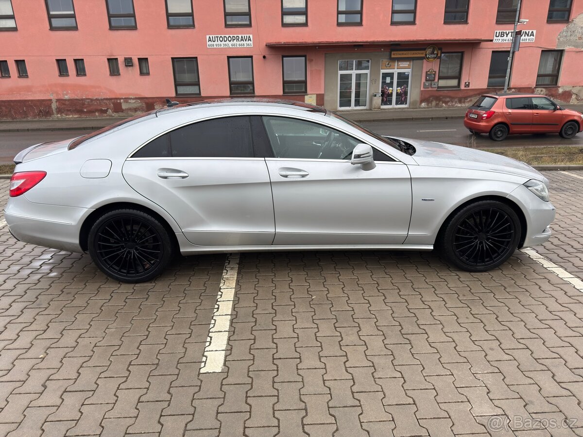 Mercedes Benz CLS350cgi - 4