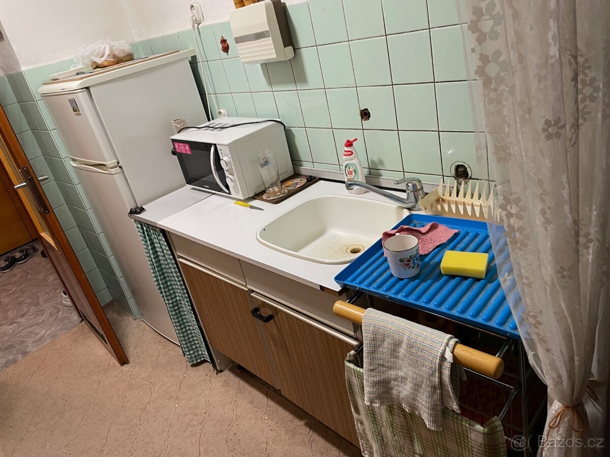 Starý nábytek za odvoz - 4