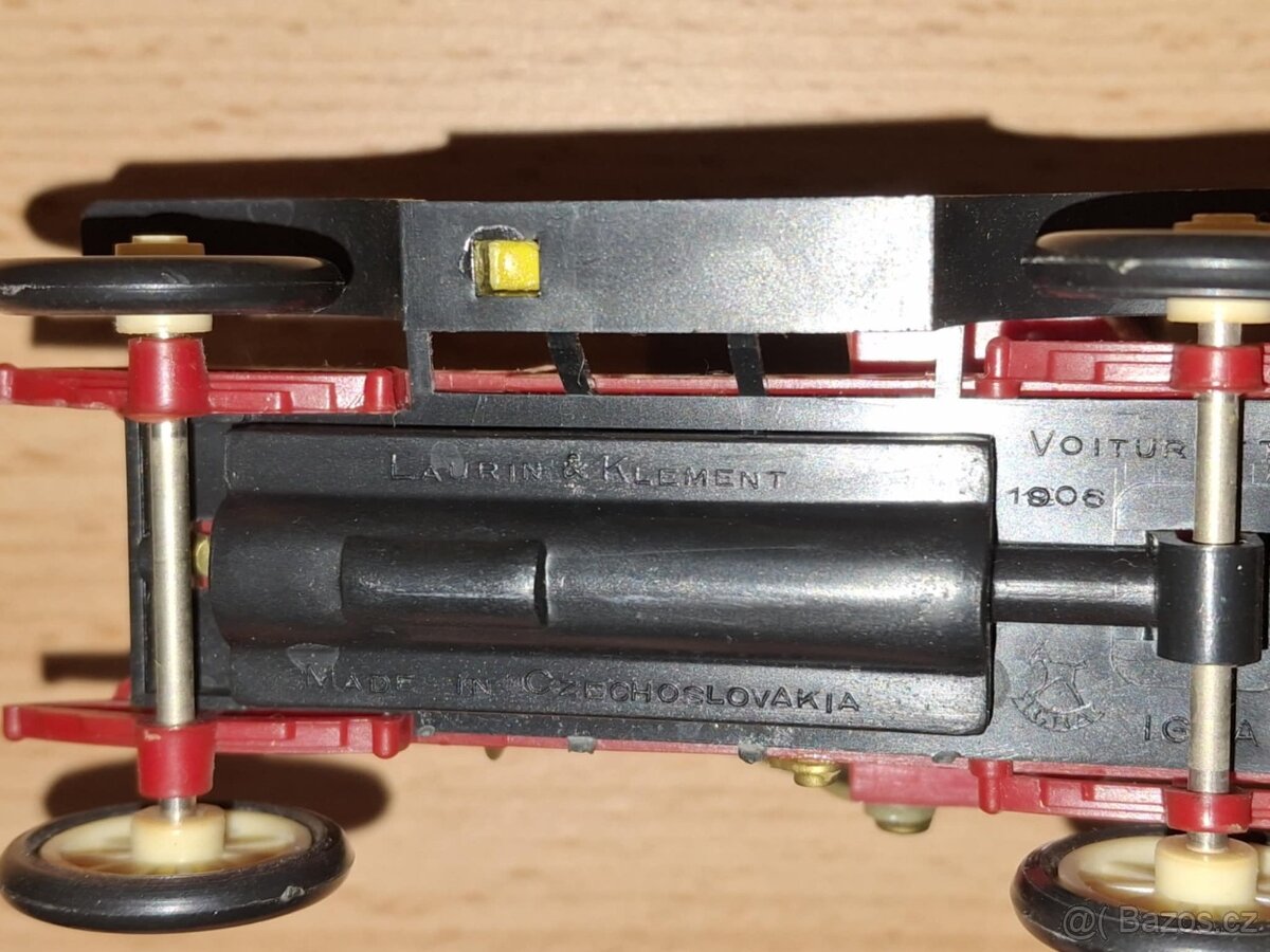 retro autíčka IGRA asi 70. léta - 4