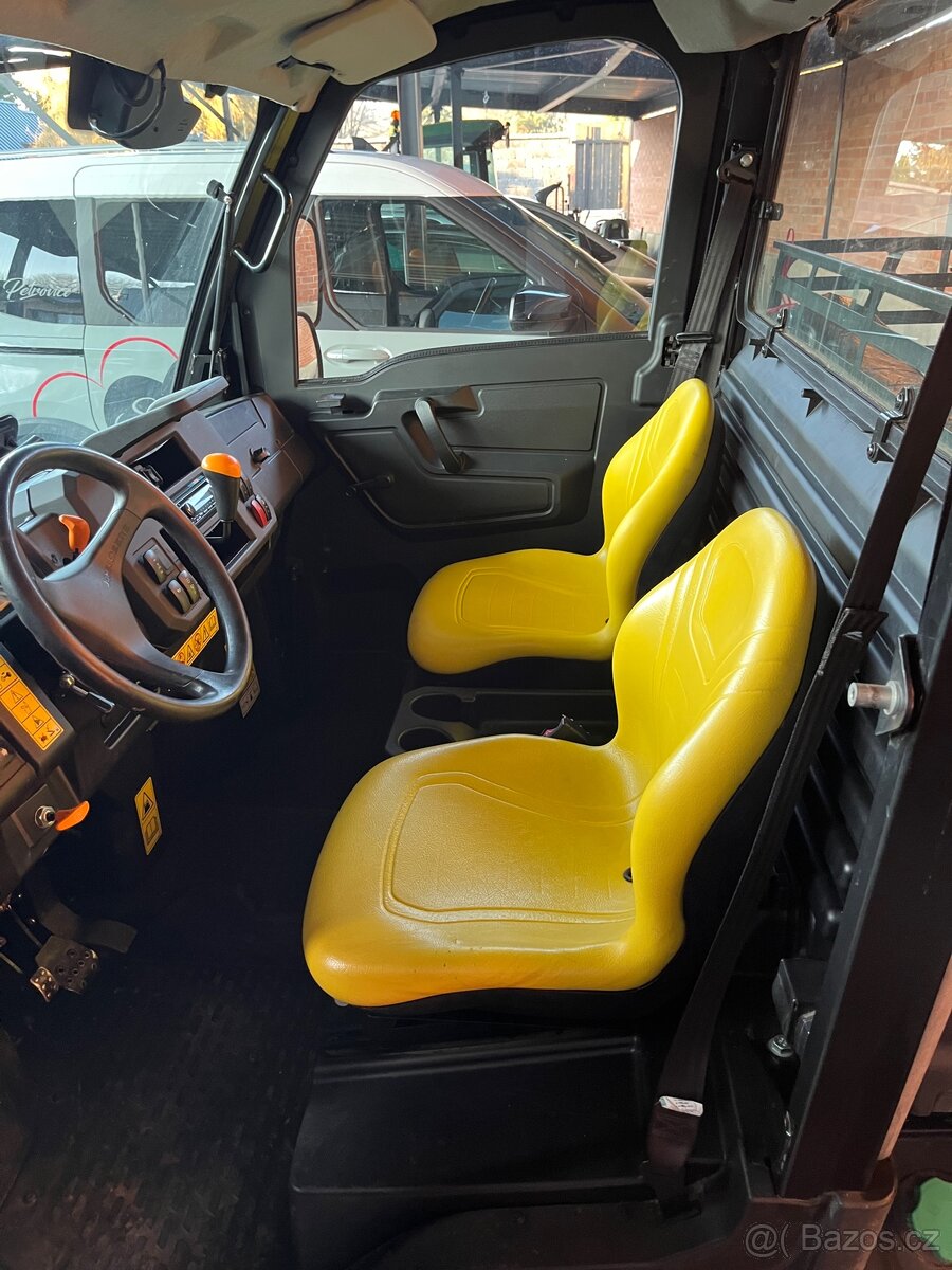 John deere Gator
