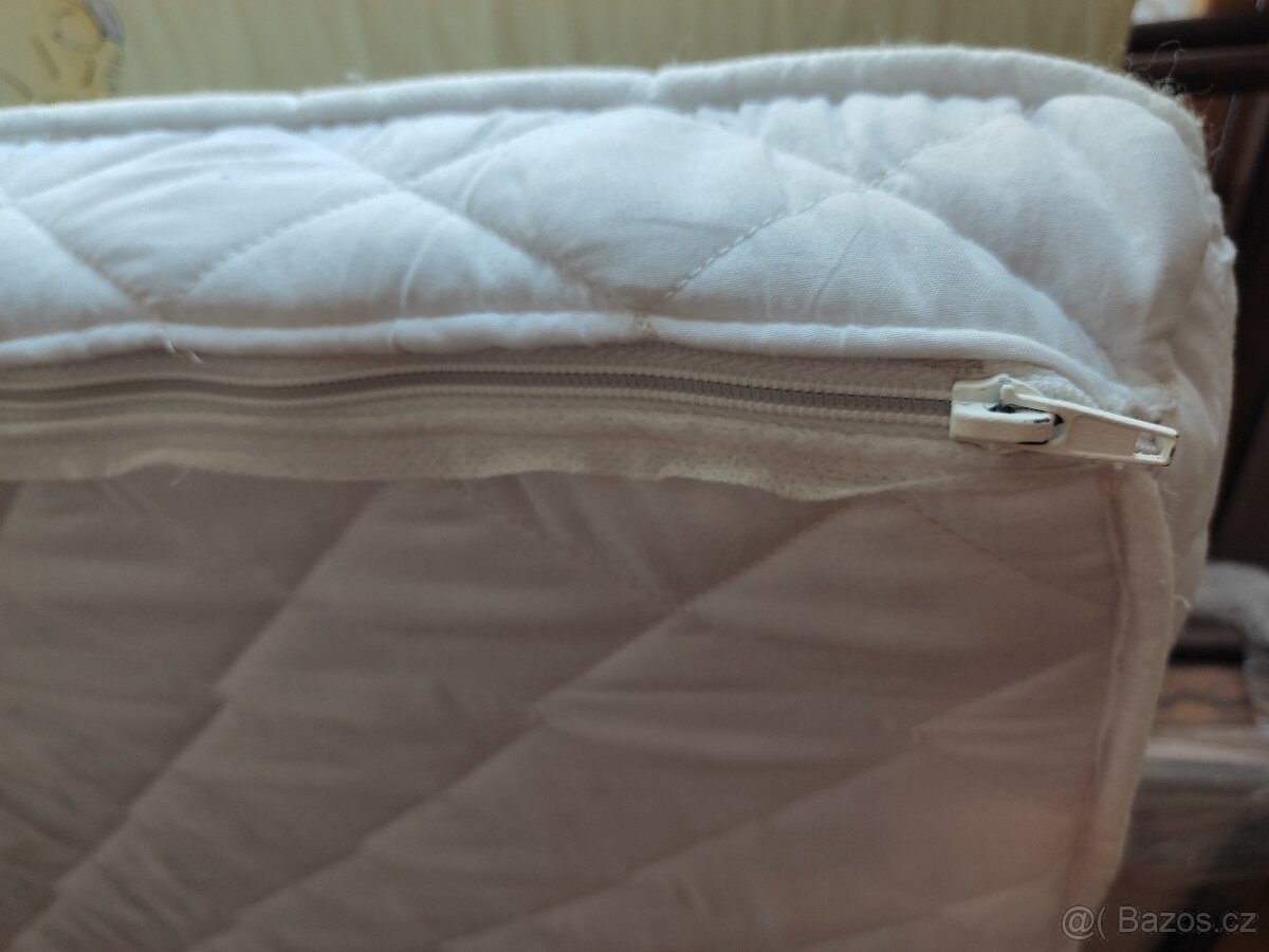 Postýlka - použitá, bez vad, včetně povlečení aj. - 4
