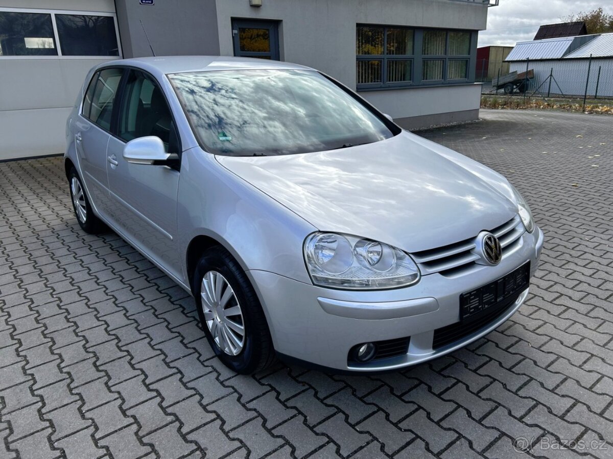 Volkswagen Golf 1.6 MPi - 4