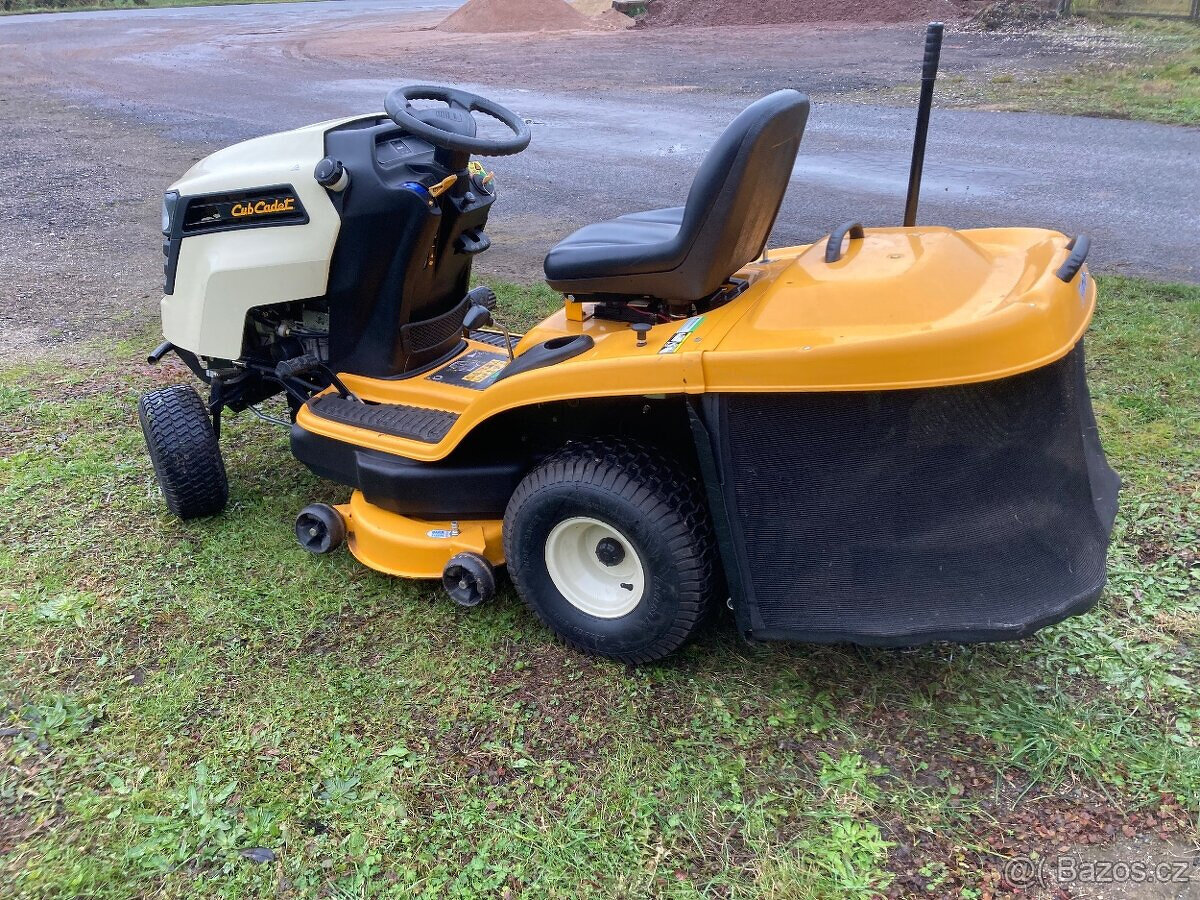 Zahradní traktor Cub Cadet - 4