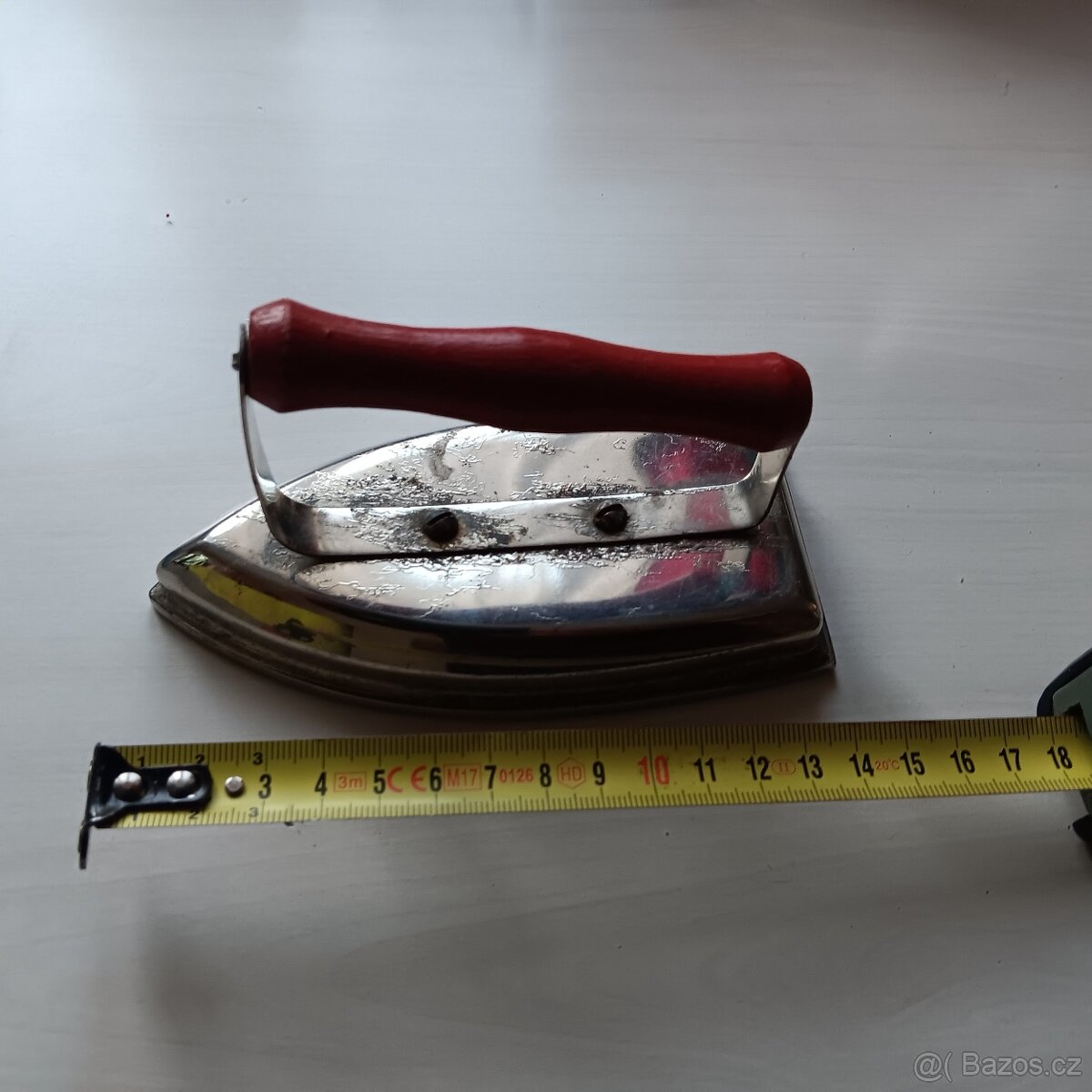 Retro dětská hračka žehlička - 4