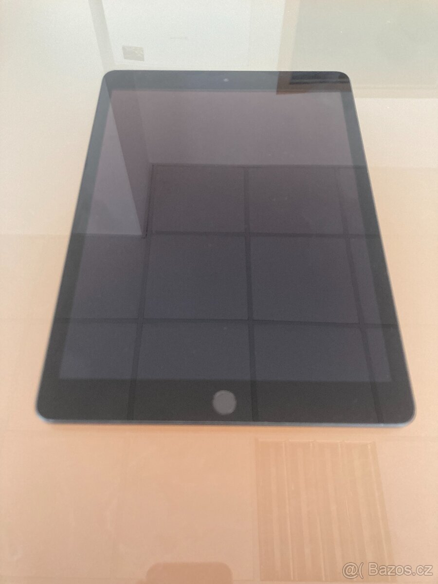 Apple iPad 9. generace 256GB - 4