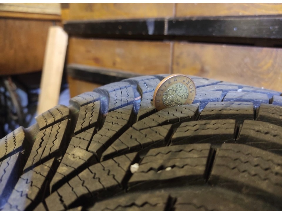 Alu disky 7Jx16 ET50 + pneu - 4