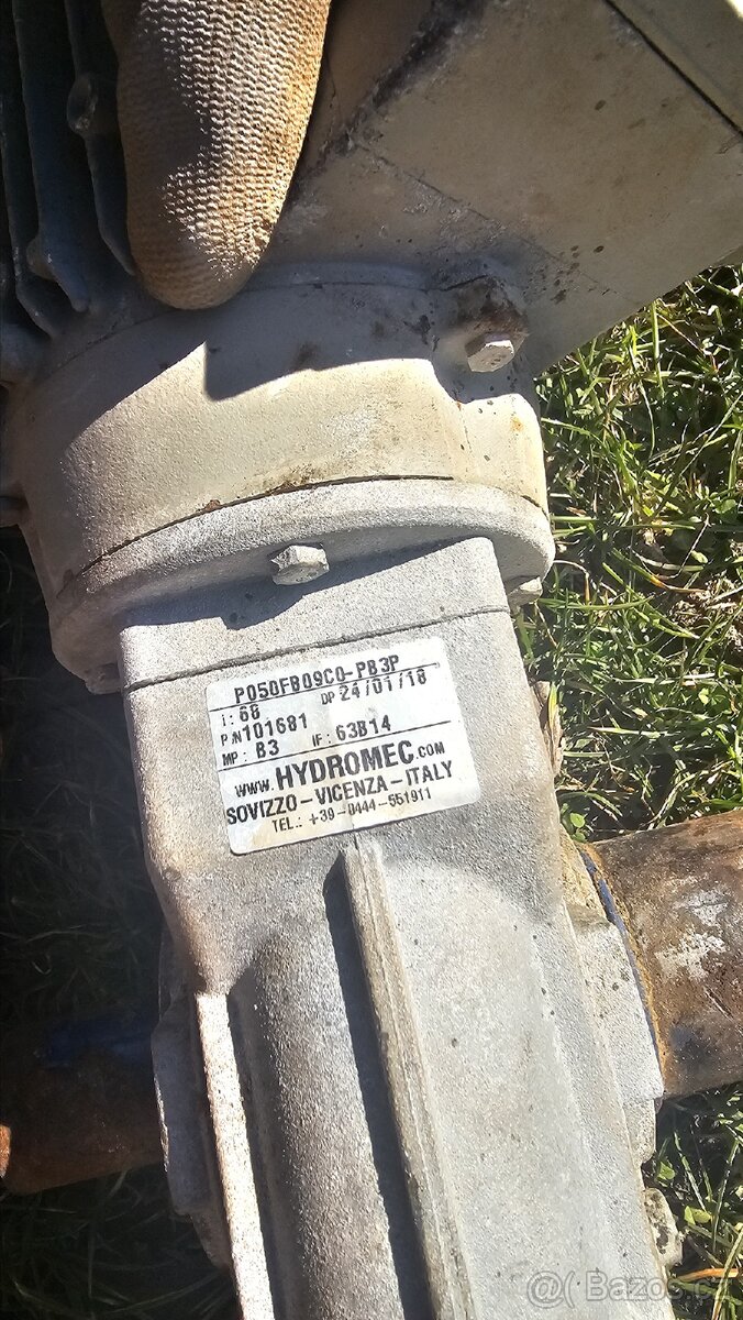 Elektromotor s převodovkou - 4