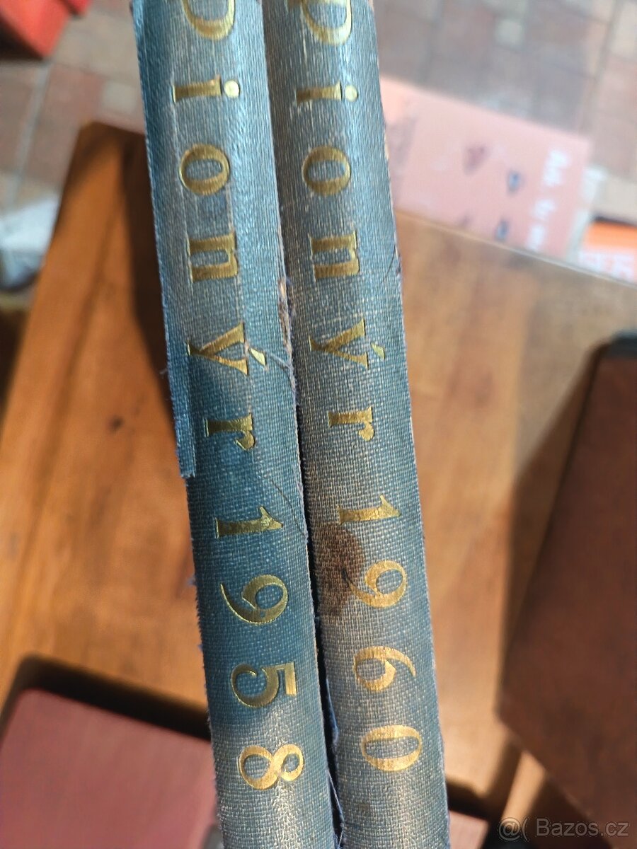 Svázané časopisy Pionýr - 4