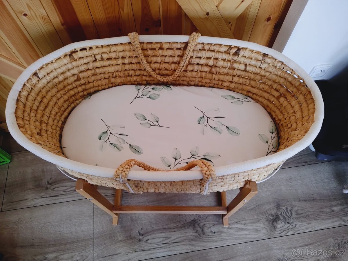 Mojžíšův koš – dřevěná kolébka - 4
