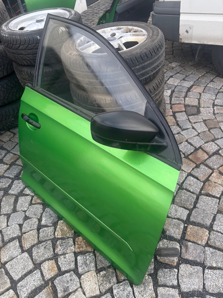 Škoda Rapid liftback - Dveře - 4
