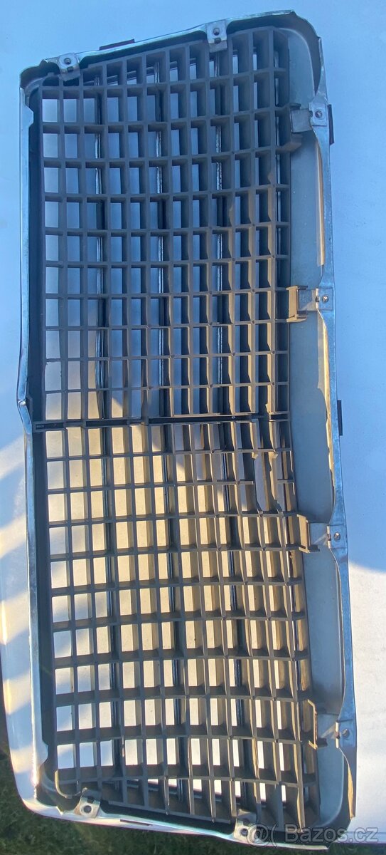 Originál maska W124 po faceliftu - Ečková - 4