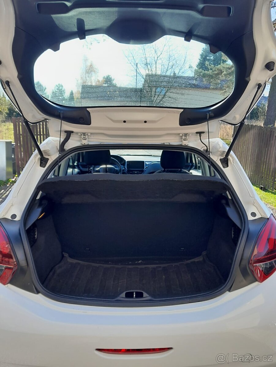 Peugot 208 1,6 HDi rok 2018 - 4