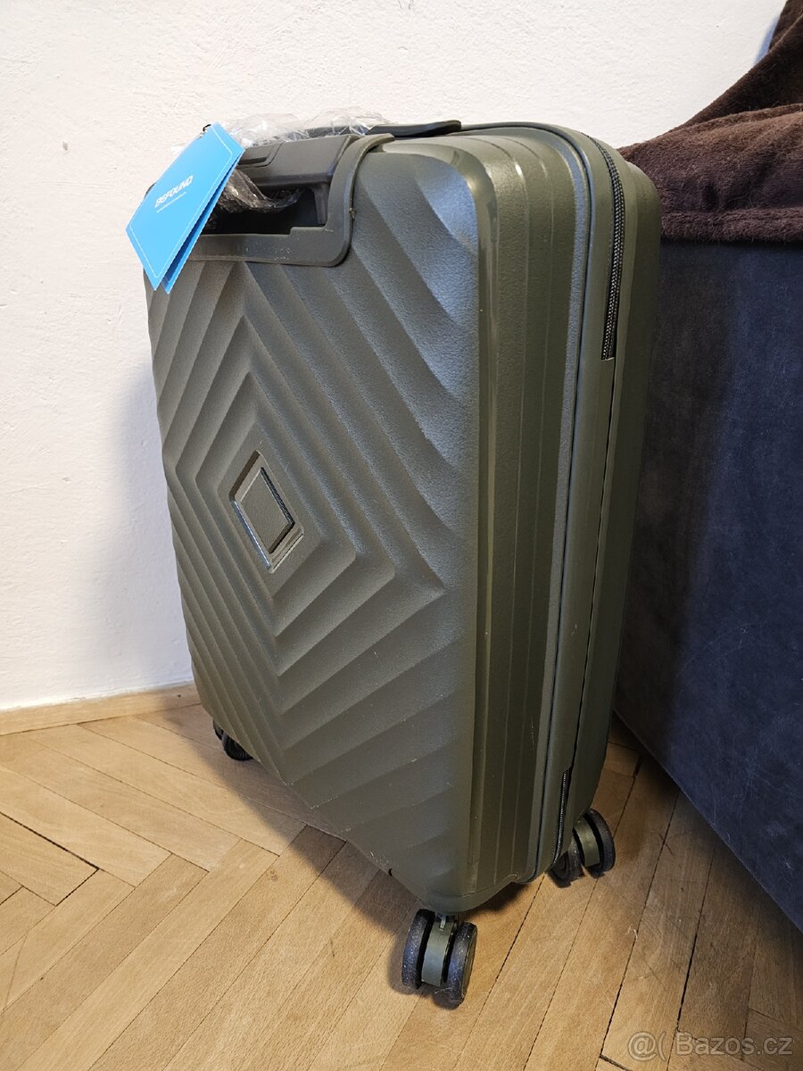 Cestovní kufr na kolečkách - 4