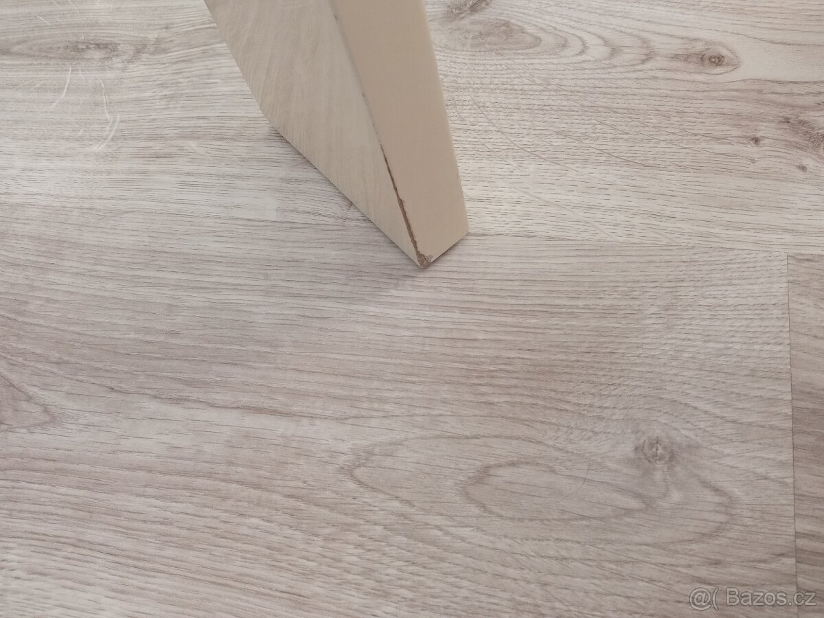 Konferenční stolek - 4