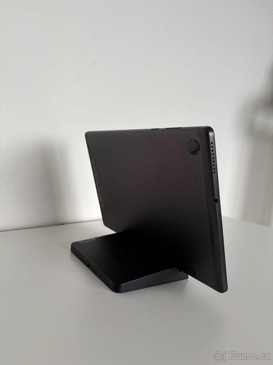 Téměř nepoužitý Lenovo tab M10 FHD Plus,LTE - 4