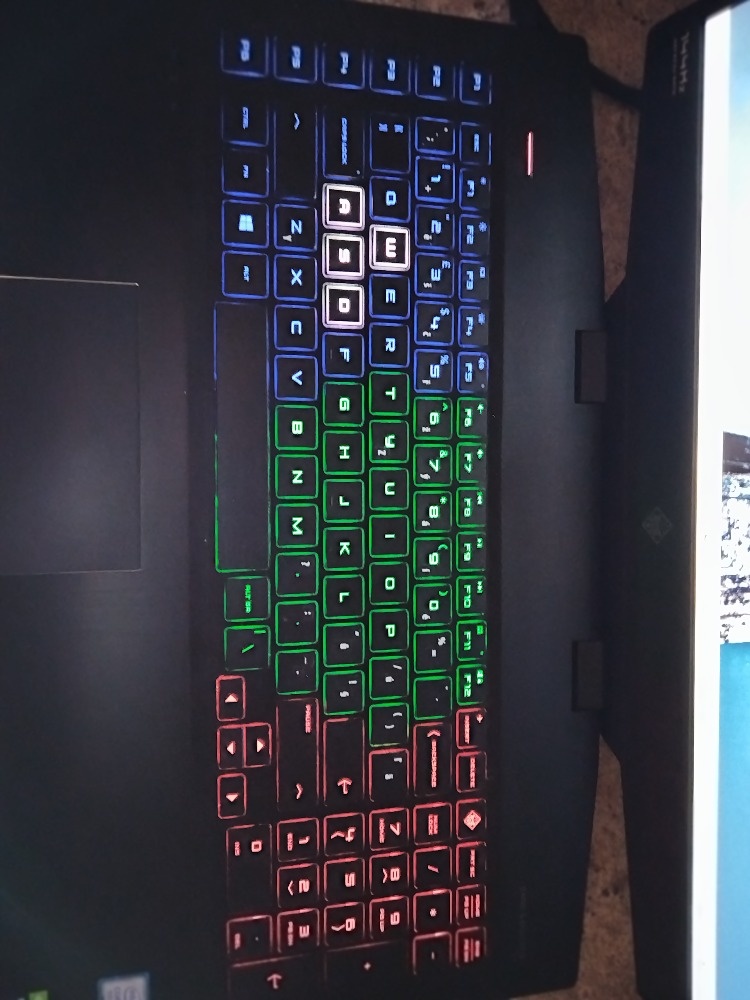 Herní notebook HP OMEN 17-cb0001na - 4