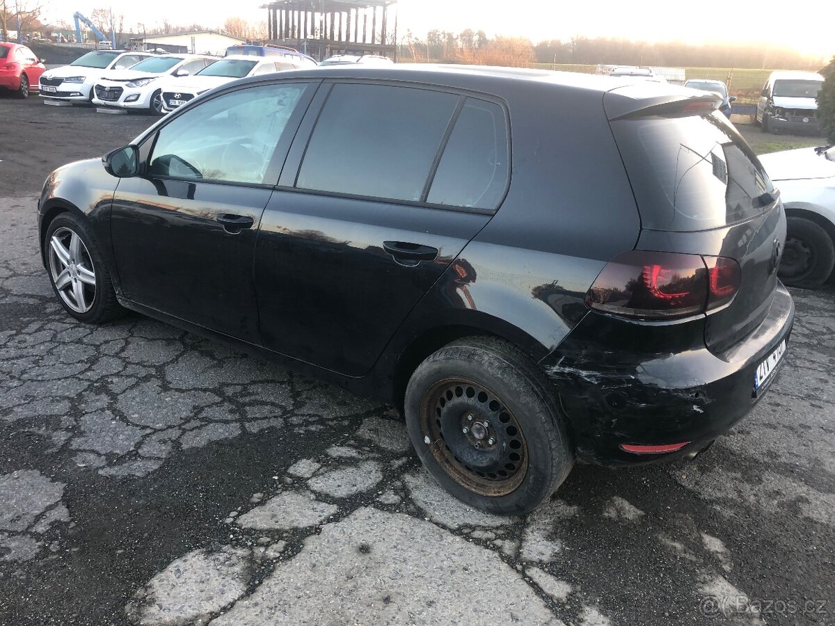 VW Golf VI 2.0TDI-CRko KLIMA PARKOVACÍ LOKÁTOR - 4