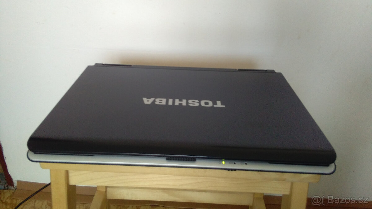 Notebook Toshiba L40 - na náhradní díly - 4