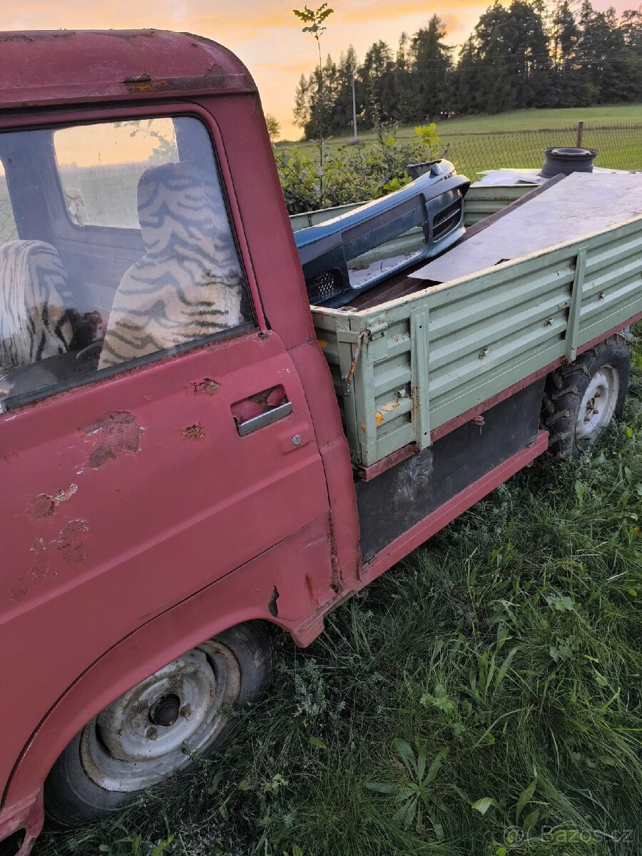 Škoda Taz 1203 valník s TP - 4