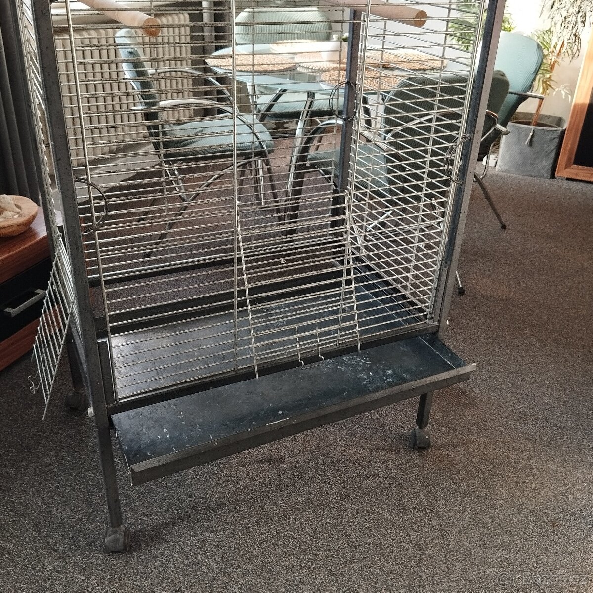 Prodám voliéru pro většího papouška - 4