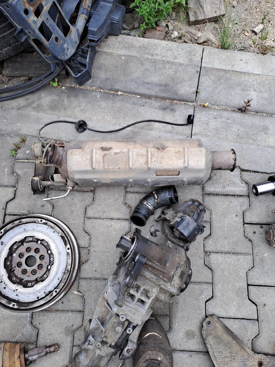 PEUGEOT 4007 CITROEN C CROSS MITSUBISHI OUTLANDER - 4