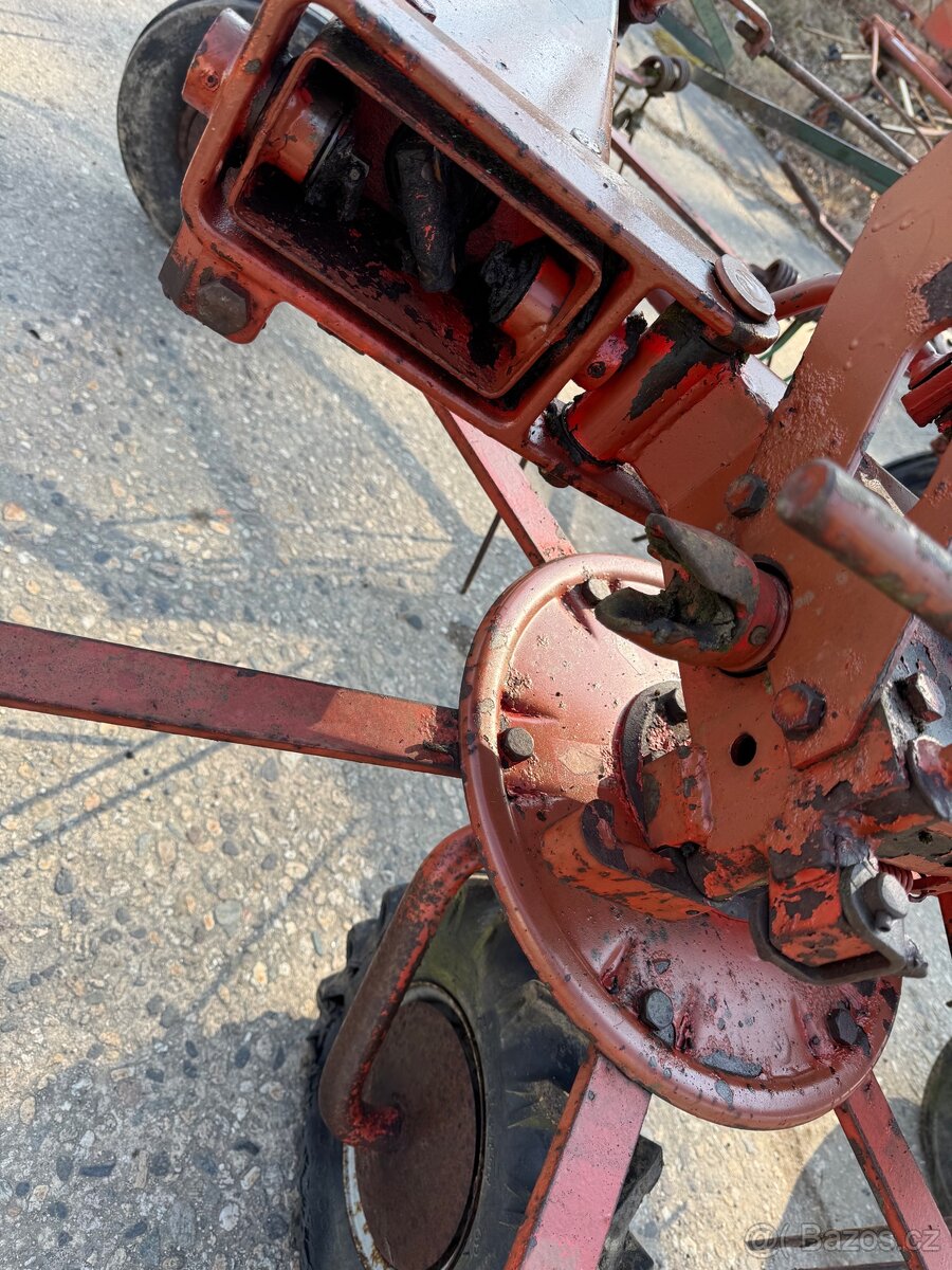 Prodám nesený obraceč sena FELLA TH 460 + náhon - 4