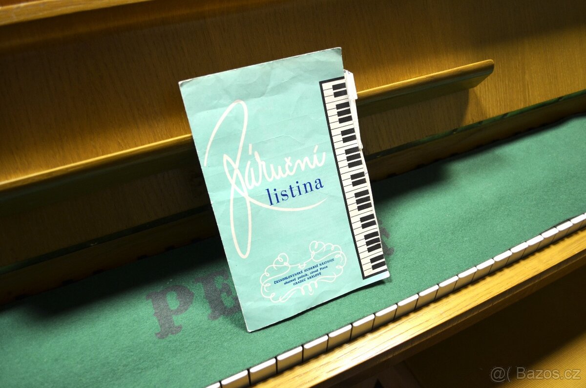 K zapůjčení pianino PETROF+židlička. - 4