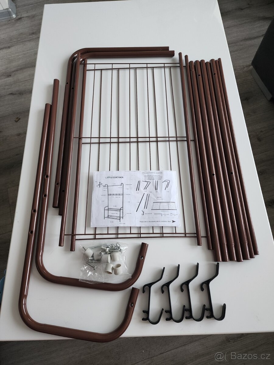 Kovový stojan na oblečení / věšák s policemi – hnědý - 4