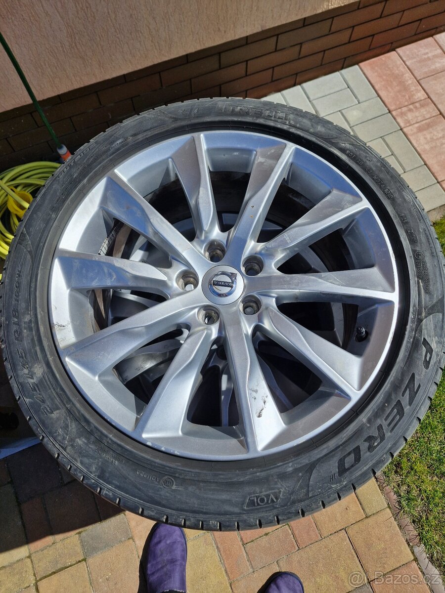 ORIGINÁL ALU KOLA + PNEU NA VOLVO V90, S90,atd - 4