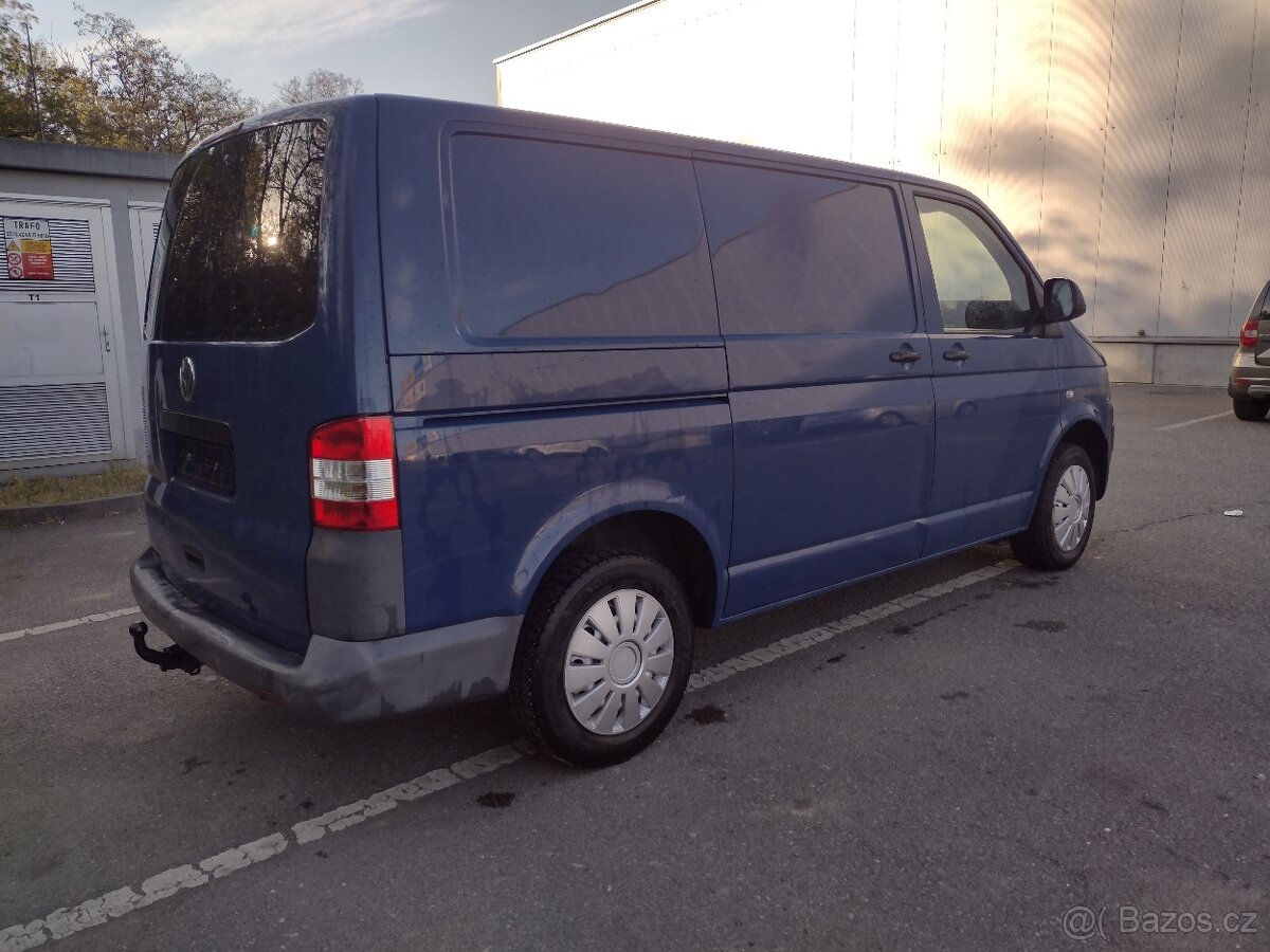 Volkswagen Transporter T5 2.0TDI - 4
