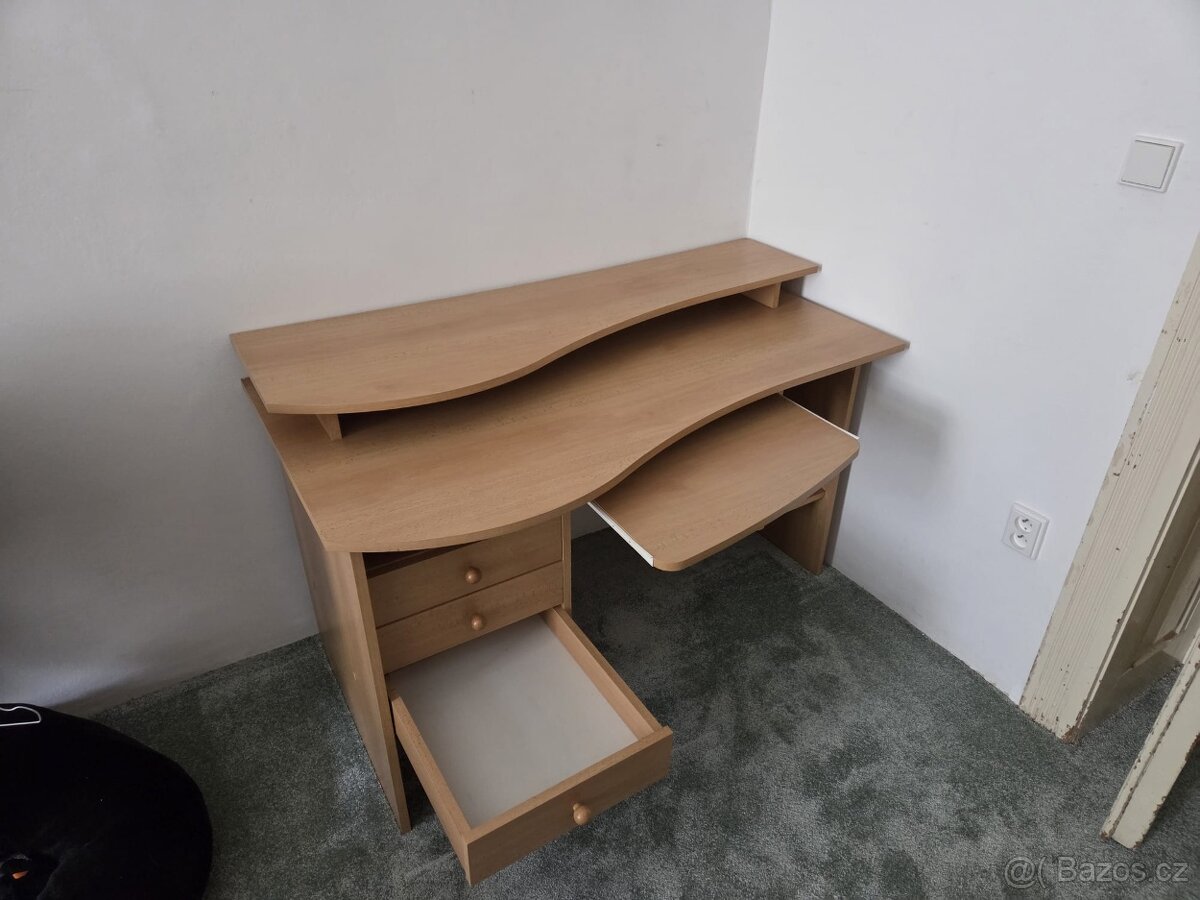 Prodám psací stůl - 4