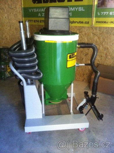 Průmyslový vysavač BIG BRUTE 3,6KW - 4