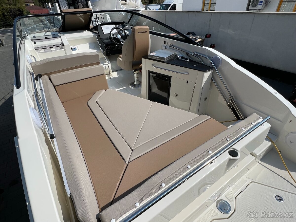 QUICKSILVER Activ 805 CRUISER + MERCURY F 250 V8 EFI EXLPT D - 4