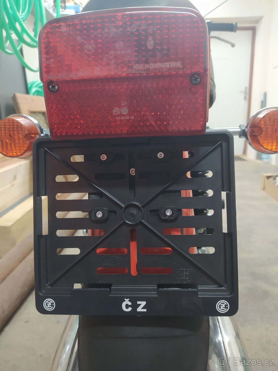 ČZ 350/472 - držák rámečku SPZ - 4