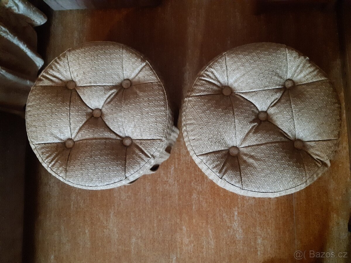 Taburety s úložným prostorem - 4