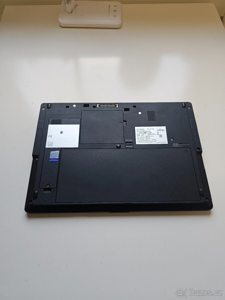 Notebook Fujitsu Lifebook U7410 - 4