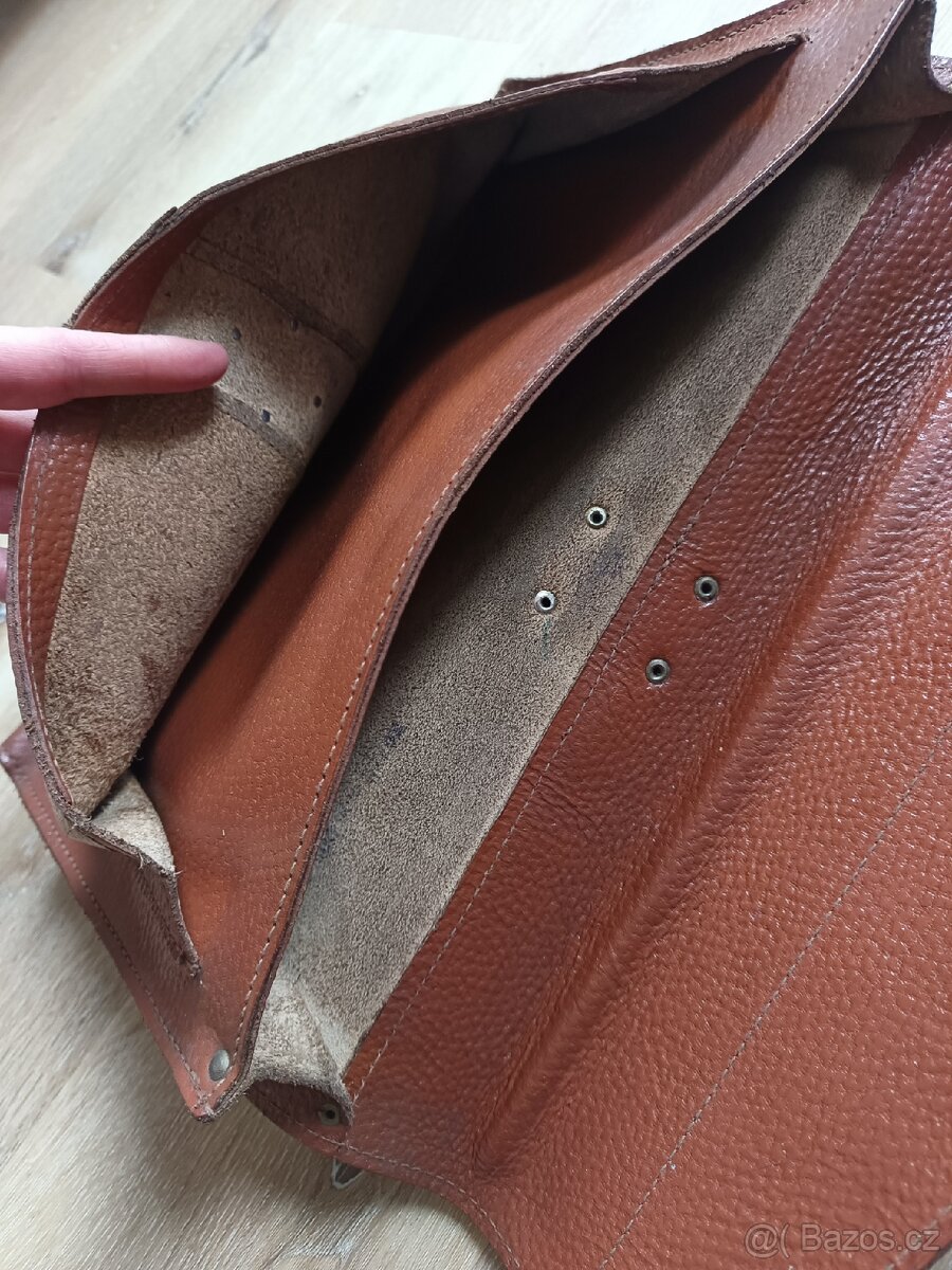Kožená brašna. 1964 - 4