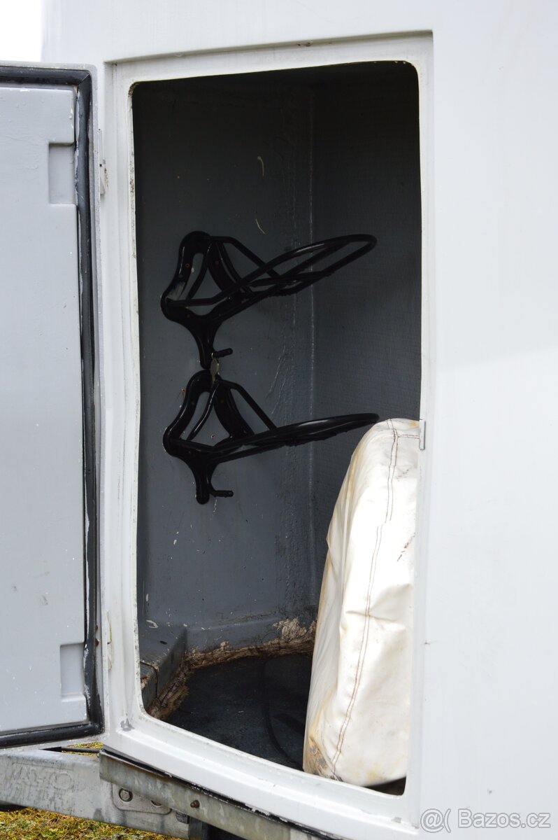 Přívěs pro přepravu koní Paragan - 4