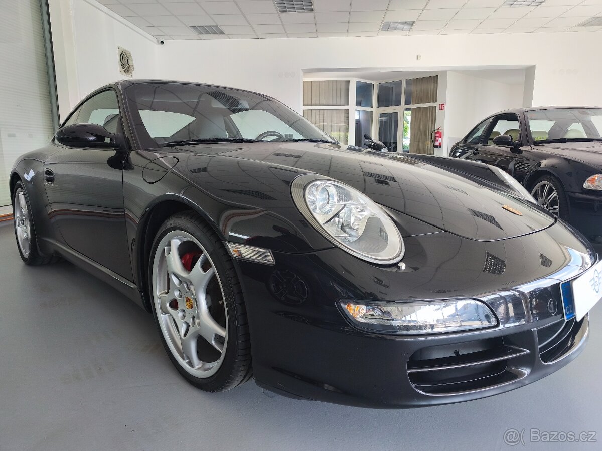 Porsche 911 Carrera S - 4