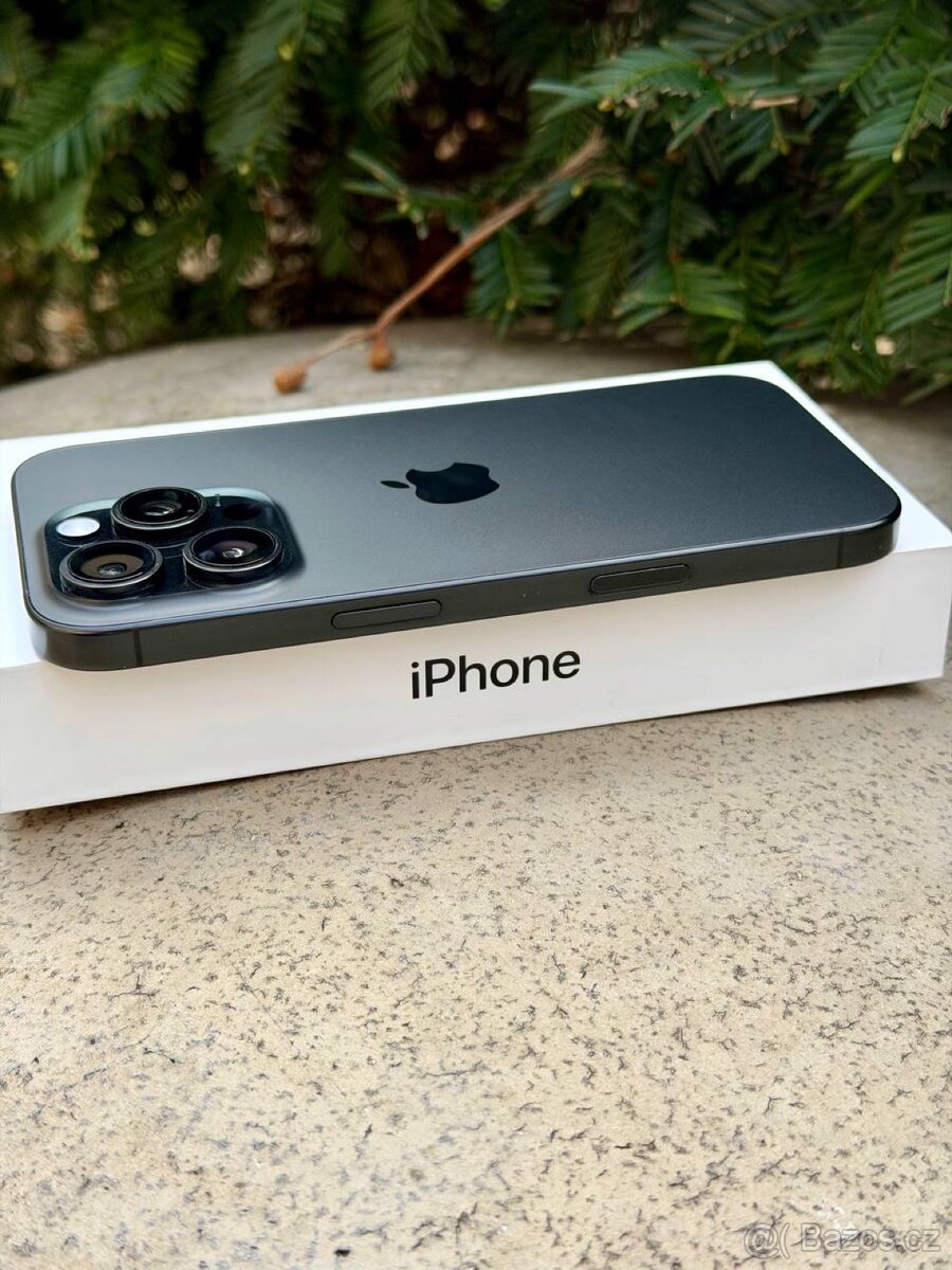IPhone 16 Pro 256 GB Černý Titanium - 4