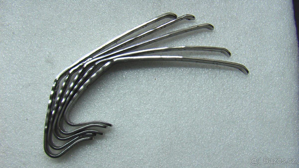 ZDOBENÉ VĚŠÁKOVÉ DRŽÁKY - 4