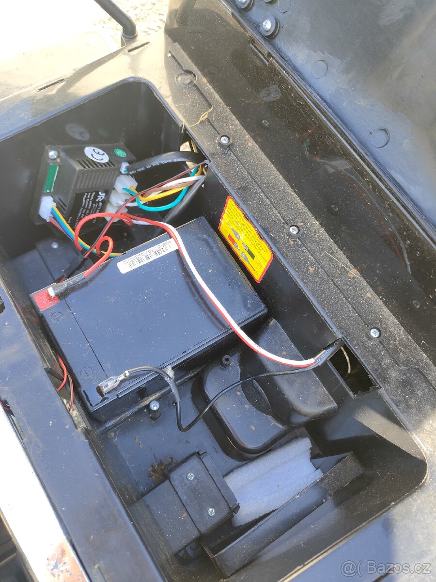 Dětské autíčko elektrické Jeep - 4