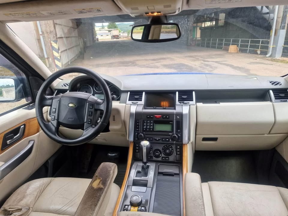 Range rover 2.7d sport R.v 2007, bez stk, vadný 1 vstrik, je