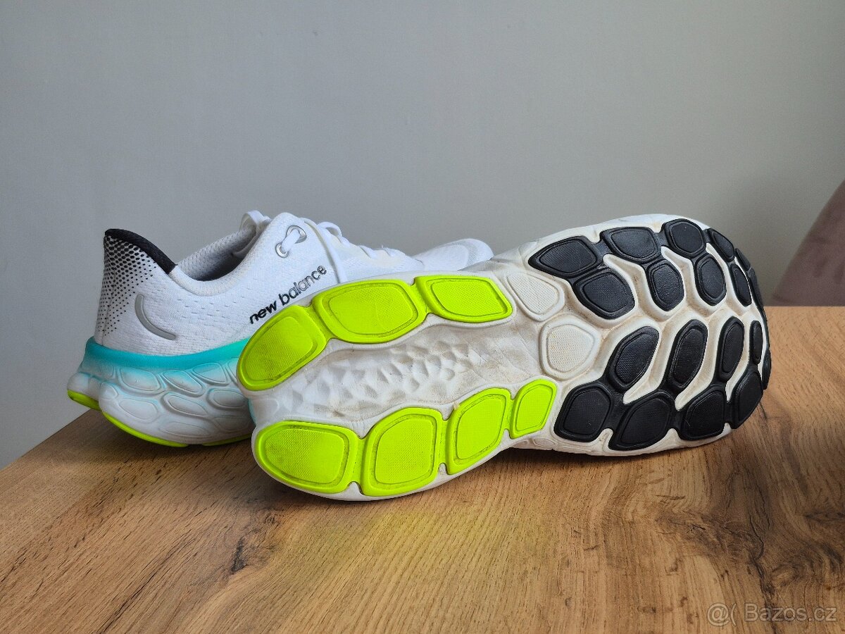 Běžecké boty New Balance FRESH FOAM X MORE V4 FRESH - 4